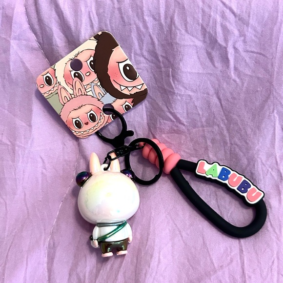 Labubu Keychain - Picture 2 of 2